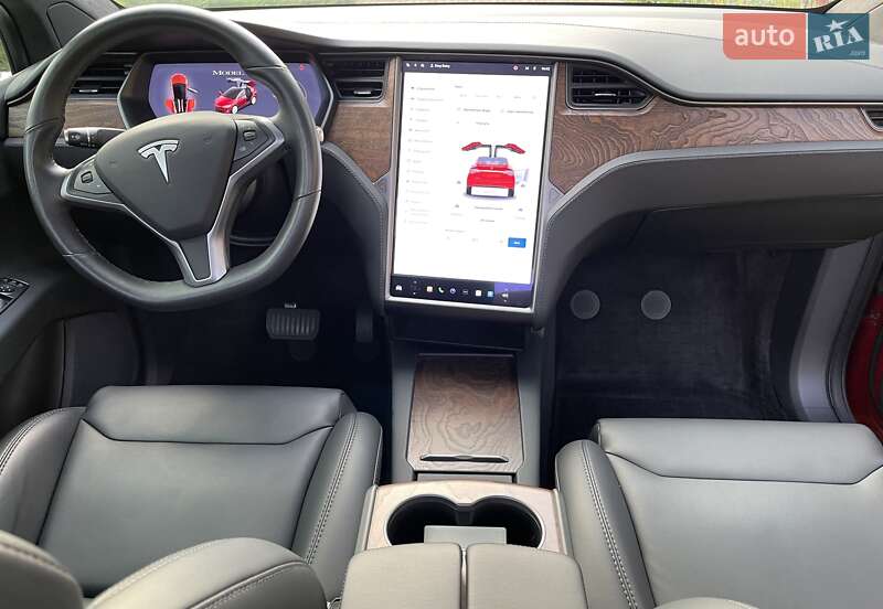 Внедорожник / Кроссовер Tesla Model X 2019 в Киеве