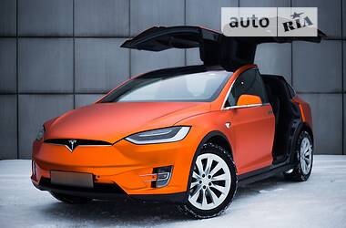 Внедорожник / Кроссовер Tesla Model X 2018 в Киеве