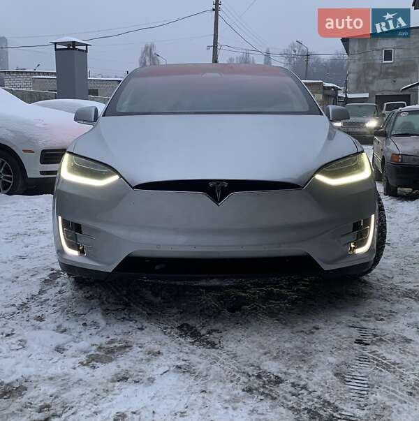 Внедорожник / Кроссовер Tesla Model X 2017 в 