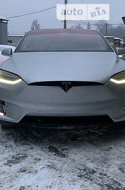 Позашляховик / Кросовер Tesla Model X 2017 в Києві