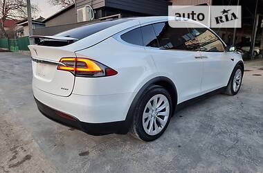 Внедорожник / Кроссовер Tesla Model X 2018 в Сокирянах