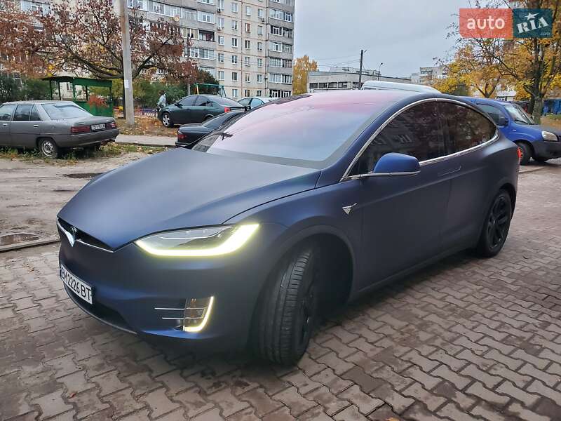 Позашляховик / Кросовер Tesla Model X 2018 в Сумах