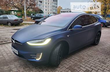 Внедорожник / Кроссовер Tesla Model X 2018 в Сумах