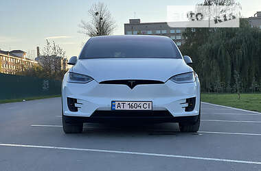 Позашляховик / Кросовер Tesla Model X 2016 в Івано-Франківську