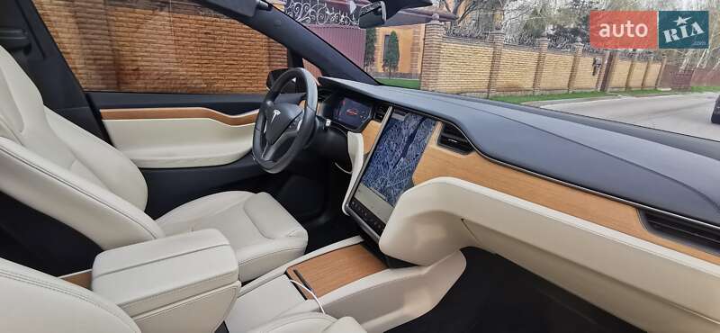 Внедорожник / Кроссовер Tesla Model X 2020 в Киеве