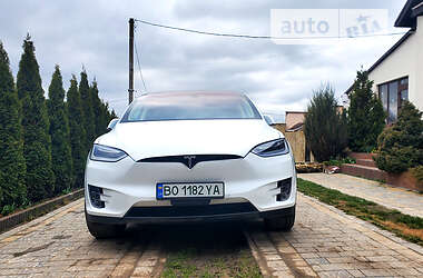 Внедорожник / Кроссовер Tesla Model X 2016 в Тернополе