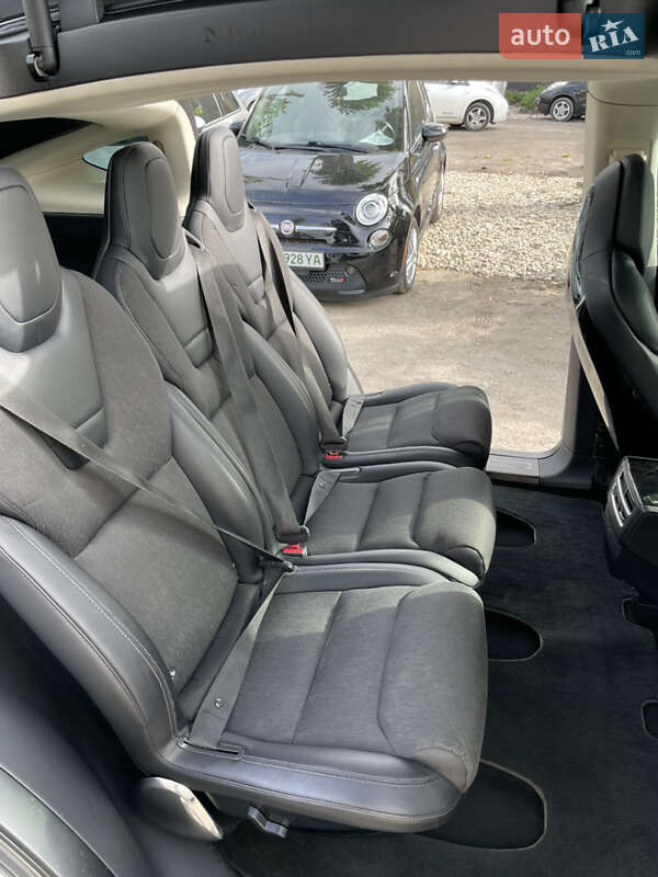 Внедорожник / Кроссовер Tesla Model X 2016 в Тернополе