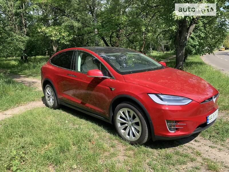 Позашляховик / Кросовер Tesla Model X 2018 в Києві