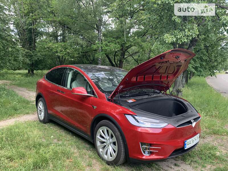 Позашляховик / Кросовер Tesla Model X 2018 в Києві
