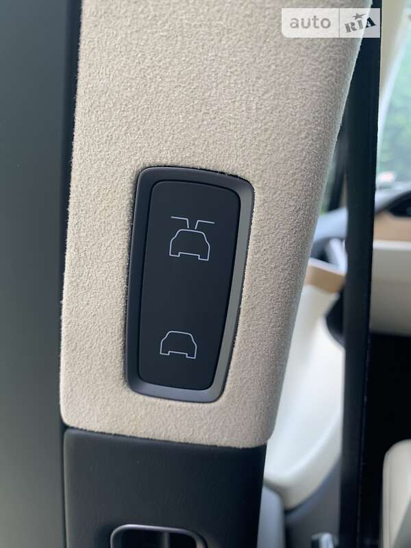 Позашляховик / Кросовер Tesla Model X 2018 в Києві