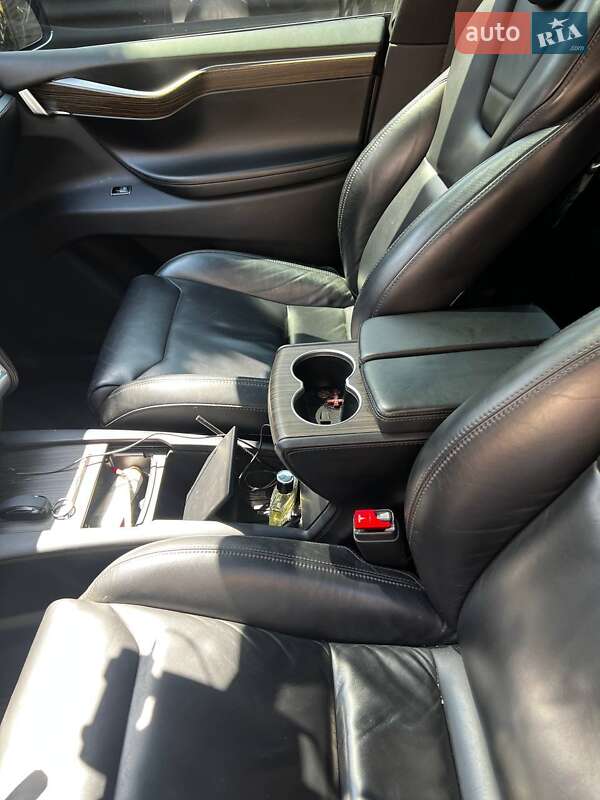 Позашляховик / Кросовер Tesla Model X 2016 в Харкові