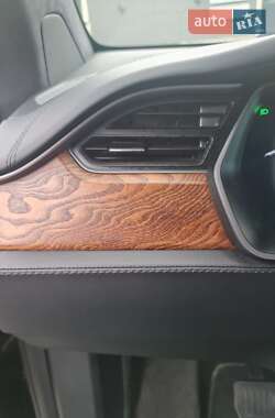 Внедорожник / Кроссовер Tesla Model X 2019 в 