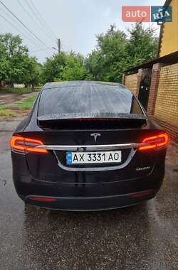 Внедорожник / Кроссовер Tesla Model X 2017 в 