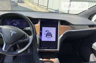Позашляховик / Кросовер Tesla Model X 2019 в Чернівцях