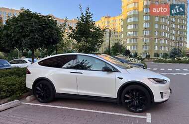Внедорожник / Кроссовер Tesla Model X 2017 в 