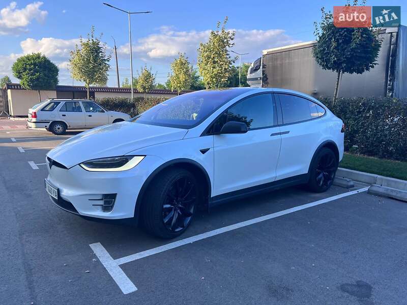 Позашляховик / Кросовер Tesla Model X 2017 в Києві