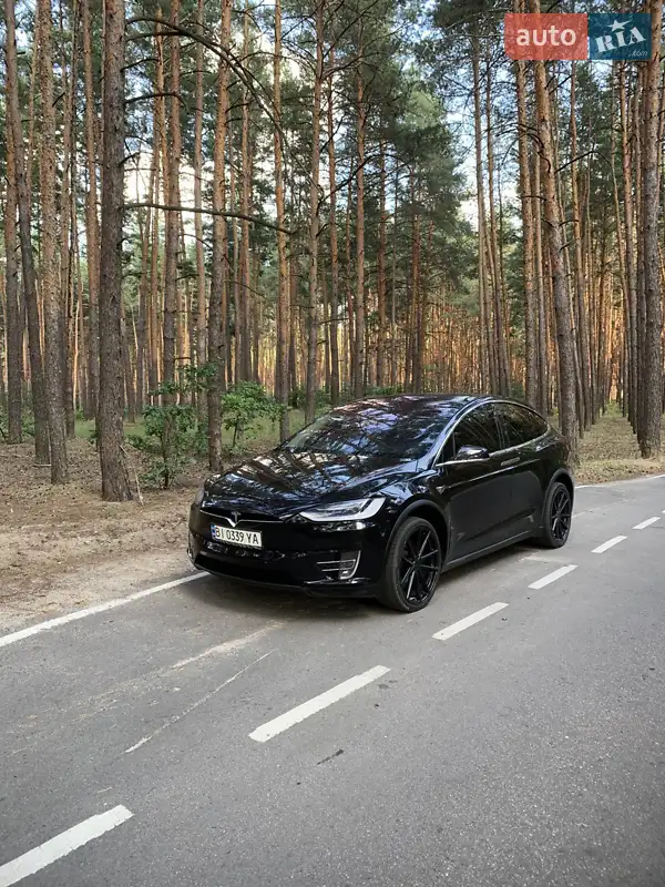 Внедорожник / Кроссовер Tesla Model X 2016 в 