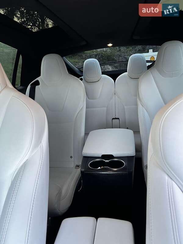 Внедорожник / Кроссовер Tesla Model X 2017 в Киеве