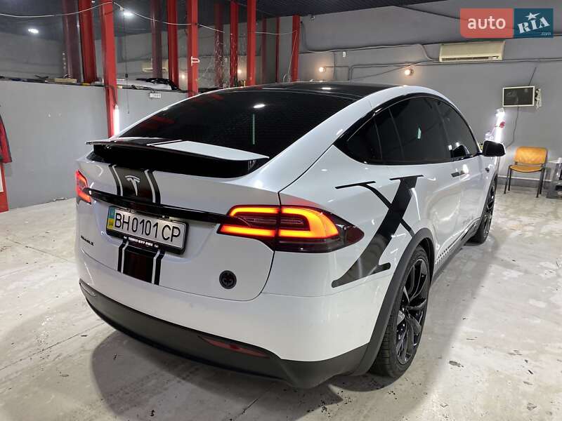 Позашляховик / Кросовер Tesla Model X 2019 в Одесі