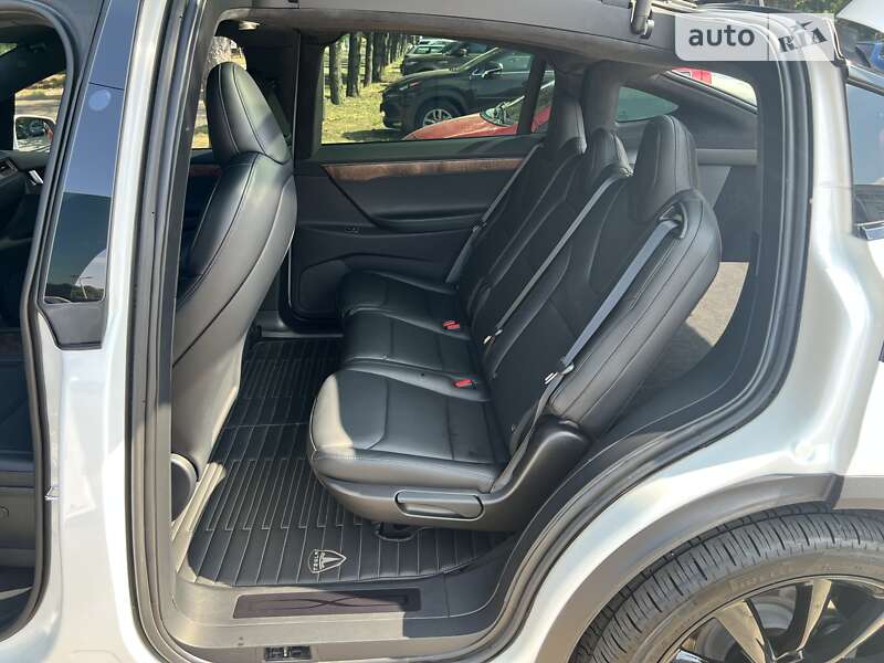 Позашляховик / Кросовер Tesla Model X 2019 в Одесі фото 18 Позашляховик / Кросовер Tesla Model X 2019 в Одесі