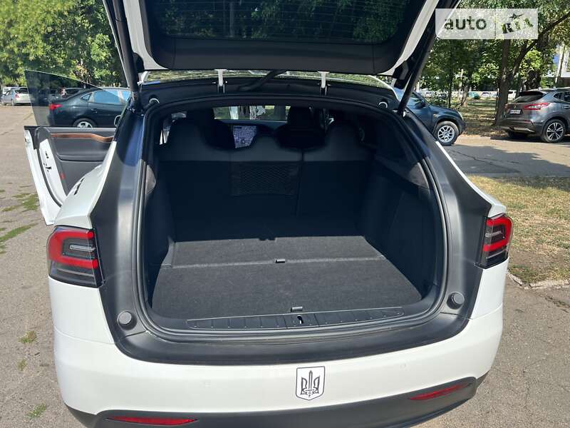 Позашляховик / Кросовер Tesla Model X 2019 в Одесі фото 23 Позашляховик / Кросовер Tesla Model X 2019 в Одесі