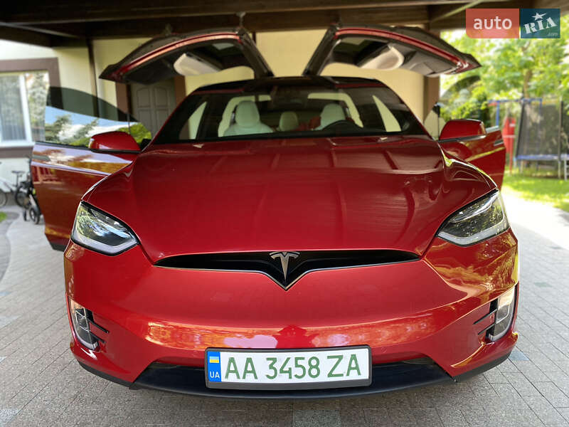 Tesla Model X 2018