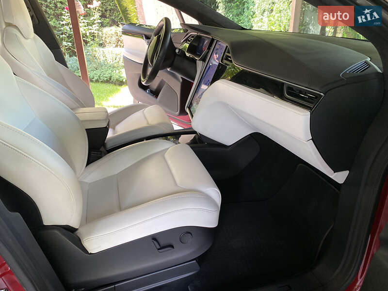 Внедорожник / Кроссовер Tesla Model X 2018 в Киеве