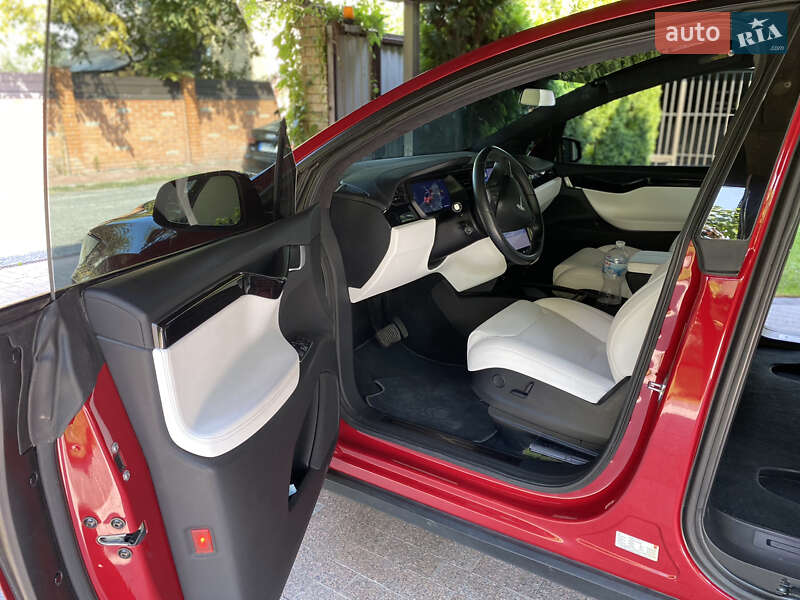 Внедорожник / Кроссовер Tesla Model X 2018 в Киеве