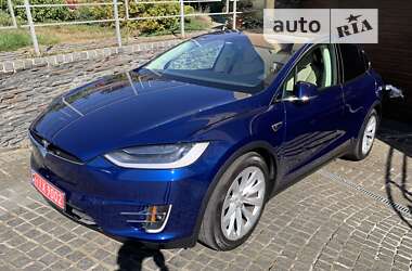 Позашляховик / Кросовер Tesla Model X 2016 в Києві