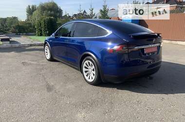 Позашляховик / Кросовер Tesla Model X 2016 в Києві