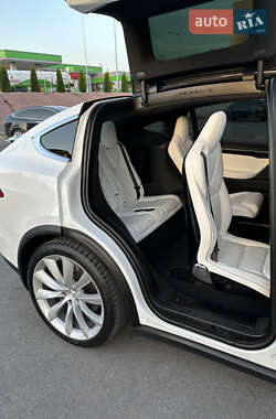 Внедорожник / Кроссовер Tesla Model X 2017 в Киеве