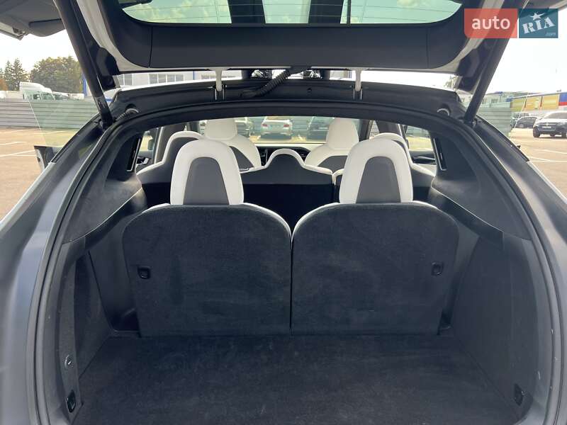 Позашляховик / Кросовер Tesla Model X 2020 в Рівному