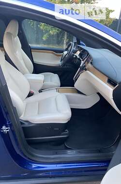 Внедорожник / Кроссовер Tesla Model X 2019 в Киеве