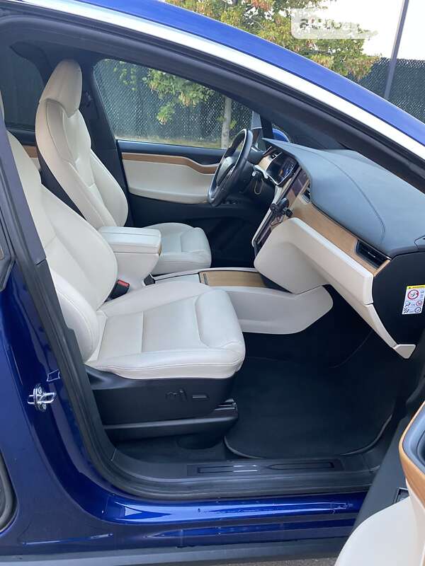 Позашляховик / Кросовер Tesla Model X 2019 в Києві