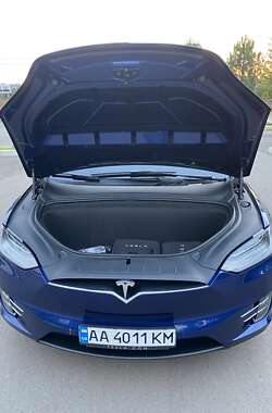 Внедорожник / Кроссовер Tesla Model X 2019 в Киеве