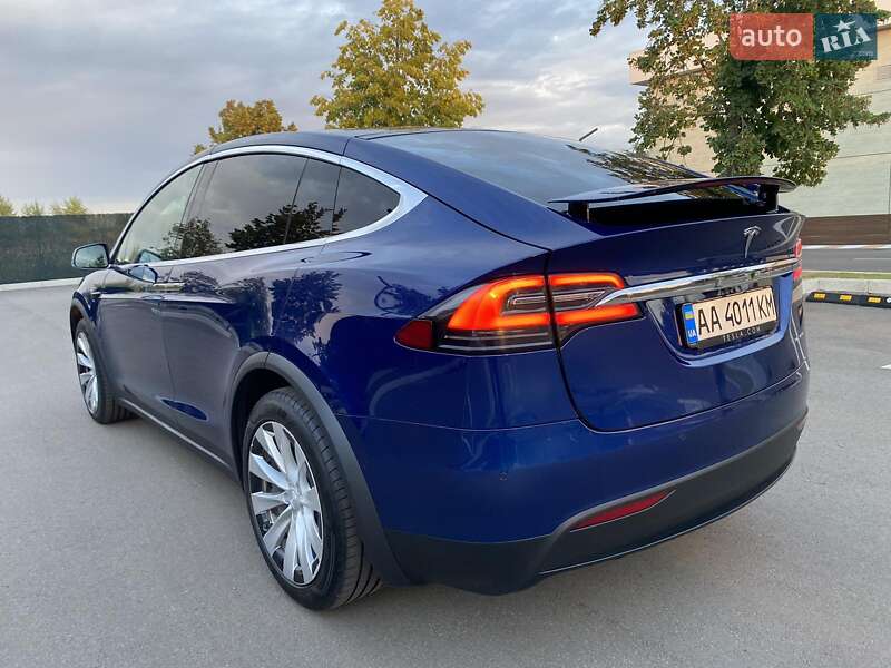 Внедорожник / Кроссовер Tesla Model X 2019 в Киеве