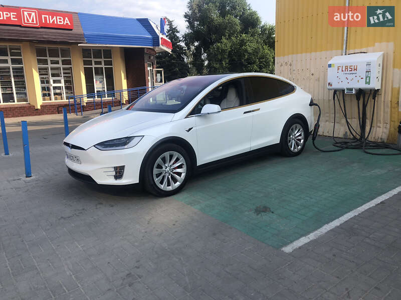 Внедорожник / Кроссовер Tesla Model X 2017 в Днепре