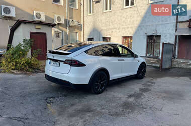 Позашляховик / Кросовер Tesla Model X 2022 в 