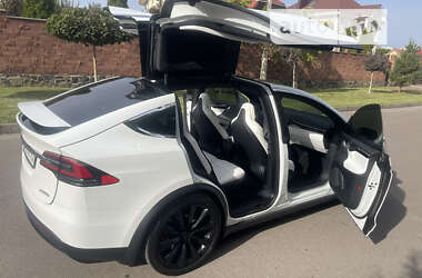 Позашляховик / Кросовер Tesla Model X 2017 в Рівному