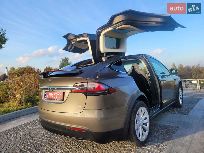 Внедорожник / Кроссовер Tesla Model X 2016 в Днепре