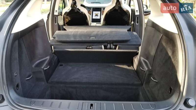 Внедорожник / Кроссовер Tesla Model X 2016 в Днепре