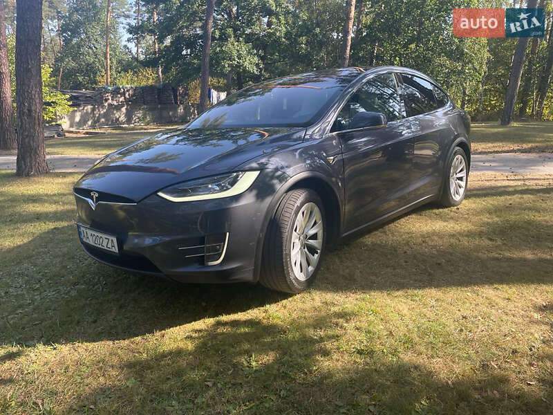 Tesla Model X 2017