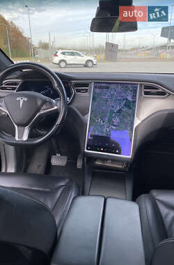 Позашляховик / Кросовер Tesla Model X 2016 в 