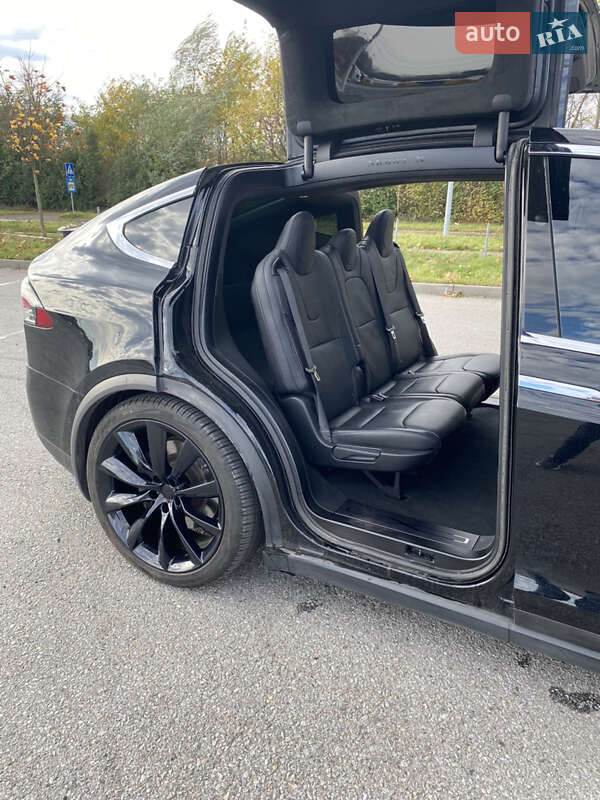 Внедорожник / Кроссовер Tesla Model X 2016 в Одессе