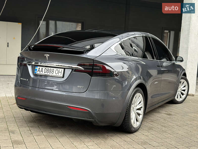 Позашляховик / Кросовер Tesla Model X 2016 в Львові