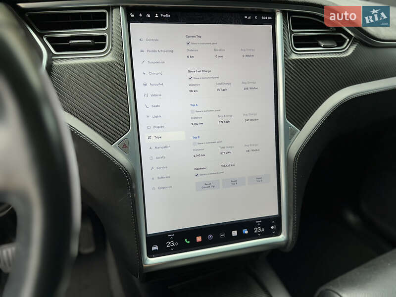 Позашляховик / Кросовер Tesla Model X 2016 в Львові