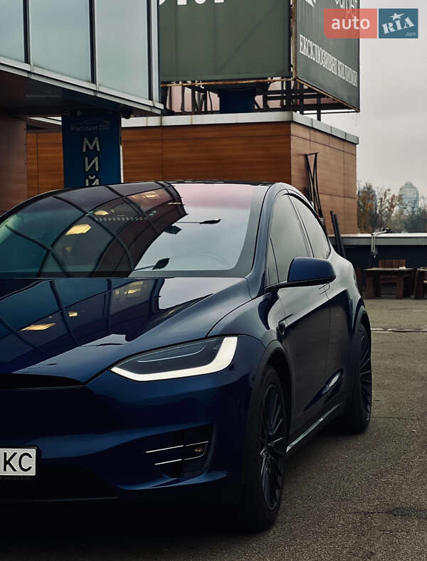 Позашляховик / Кросовер Tesla Model X 2018 в Києві
