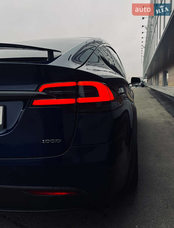 Позашляховик / Кросовер Tesla Model X 2018 в Києві
