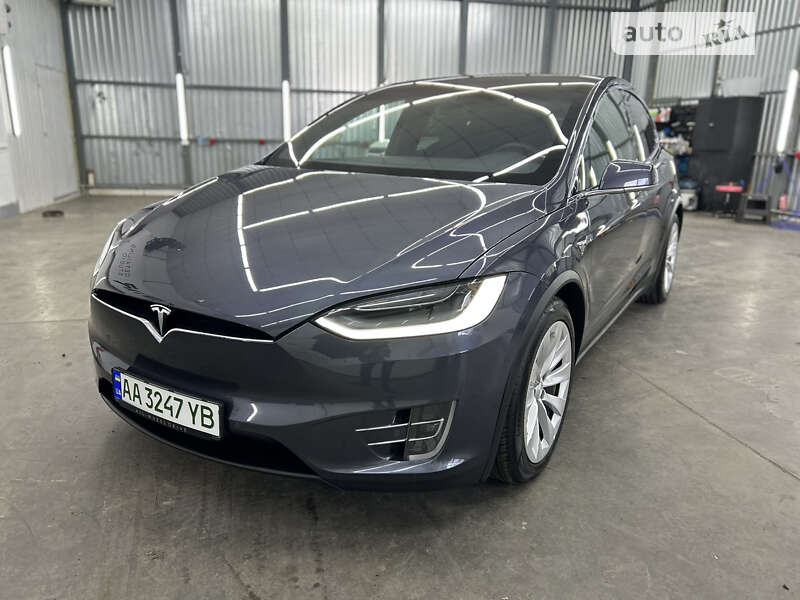 Внедорожник / Кроссовер Tesla Model X 2018 в Киеве