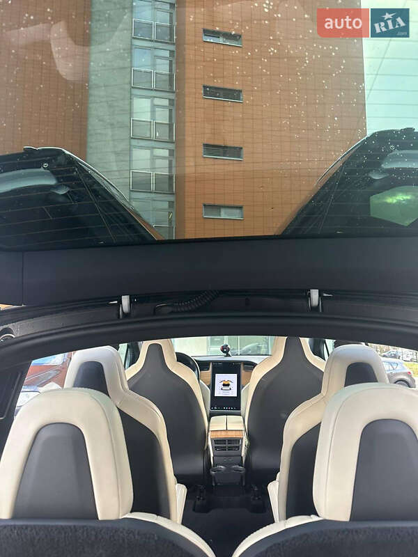 Позашляховик / Кросовер Tesla Model X 2019 в Києві
